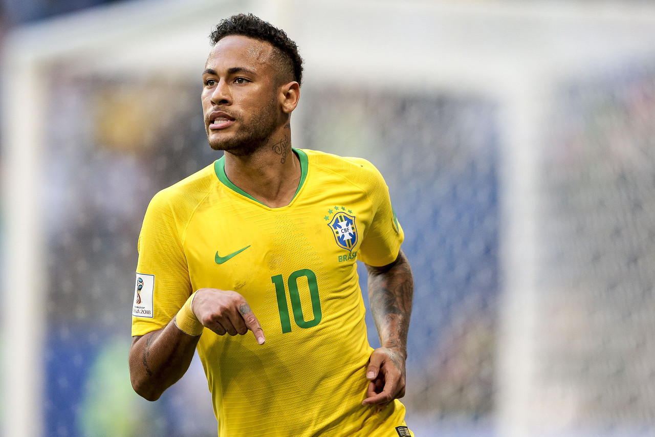 角色則顯得 角色則顯得