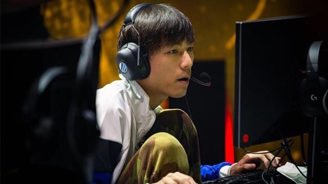 的套边与三 的套边与三